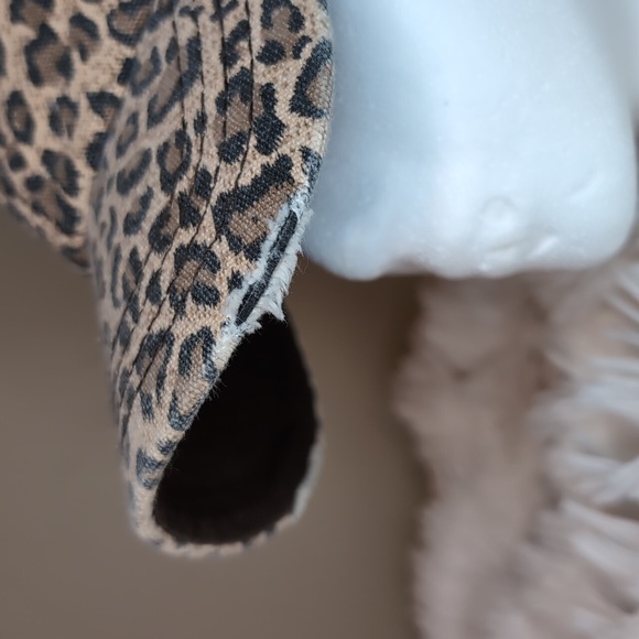 LEOPARD PRINT Snapback Trucker Cap Adjustable - Picture 2 of 9